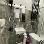 Luxor Eco Casa E Per Vacanze In Centro Piazza Bologna, Colosseo, Piazza Di Spagna, Vaticano, San Pietro, Sapienza, Fontana Di Trevi, Piazza Navona, Trastevere, Tiburtina, Termini, Aeroporto Ρώμη