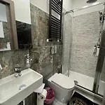 Luxor Eco Casa E Per Vacanze In Centro Piazza Bologna, Colosseo, Piazza Di Spagna, Vaticano, San Pietro, Sapienza, Fontana Di Trevi, Piazza Navona, Trastevere, Tiburtina, Termini, Aeroporto
