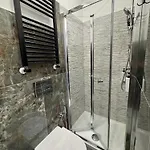 Luxor Eco Casa E Per Vacanze In Centro Piazza Bologna, Colosseo, Piazza Di Spagna, Vaticano, San Pietro, Sapienza, Fontana Di Trevi, Piazza Navona, Trastevere, Tiburtina, Termini, Aeroporto Bed and Breakfast