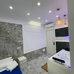 Luxor Eco Casa E Per Vacanze In Centro Piazza Bologna, Colosseo, Piazza Di Spagna, Vaticano, San Pietro, Sapienza, Fontana Di Trevi, Piazza Navona, Trastevere, Tiburtina, Termini, Aeroporto Bed and Breakfast 4*