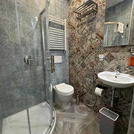 Luxor Eco Casa E Per Vacanze In Centro Piazza Bologna, Colosseo, Piazza Di Spagna, Vaticano, San Pietro, Sapienza, Fontana Di Trevi, Piazza Navona, Trastevere, Tiburtina, Termini, Aeroporto Рим