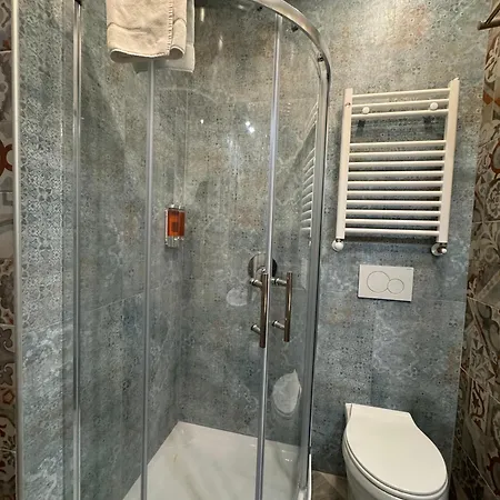 Luxor Eco Casa E Per Vacanze In Centro Piazza Bologna, Colosseo, Piazza Di Spagna, Vaticano, San Pietro, Sapienza, Fontana Di Trevi, Piazza Navona, Trastevere, Tiburtina, Termini, Aeroporto Отель типа 
