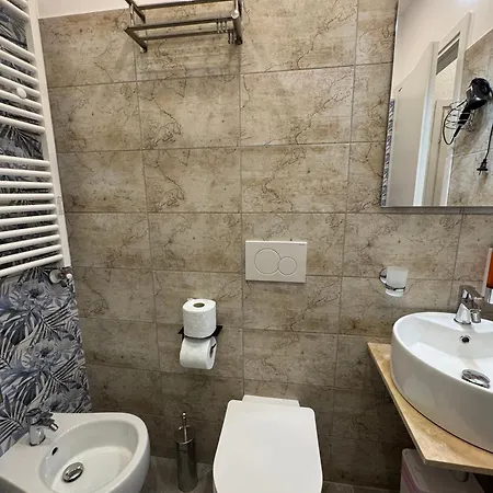 Luxor Eco Casa E Per Vacanze In Centro Piazza Bologna, Colosseo, Piazza Di Spagna, Vaticano, San Pietro, Sapienza, Fontana Di Trevi, Piazza Navona, Trastevere, Tiburtina, Termini, Aeroporto Отель типа 