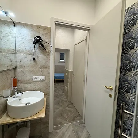 Luxor Eco Casa E Per Vacanze In Centro Piazza Bologna, Colosseo, Piazza Di Spagna, Vaticano, San Pietro, Sapienza, Fontana Di Trevi, Piazza Navona, Trastevere, Tiburtina, Termini, Aeroporto 4*