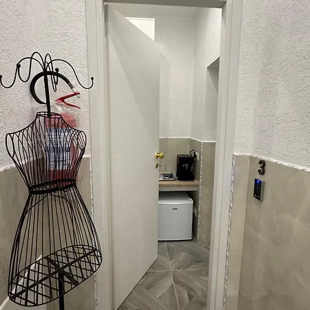 Luxor Eco Casa E Per Vacanze In Centro Piazza Bologna, Colosseo, Piazza Di Spagna, Vaticano, San Pietro, Sapienza, Fontana Di Trevi, Piazza Navona, Trastevere, Tiburtina, Termini, Aeroporto