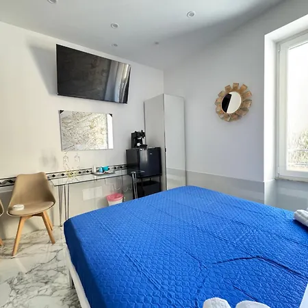 Luxor Eco Casa E Per Vacanze In Centro Piazza Bologna, Colosseo, Piazza Di Spagna, Vaticano, San Pietro, Sapienza, Fontana Di Trevi, Piazza Navona, Trastevere, Tiburtina, Termini, Aeroporto