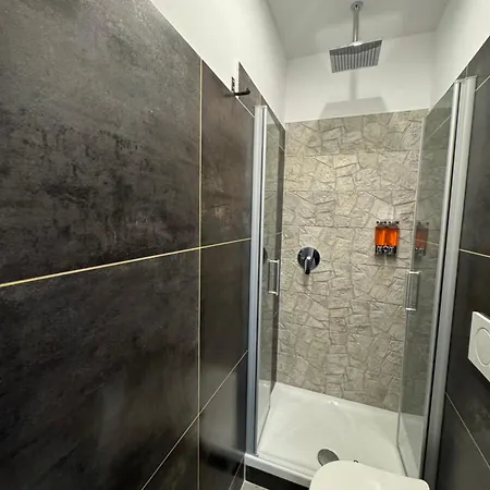 Bed and breakfast Luxor Eco Casa E Per Vacanze In Centro Piazza Bologna, Colosseo, Piazza Di Spagna, Vaticano, San Pietro, Sapienza, Fontana Di Trevi, Piazza Navona, Trastevere, Tiburtina, Termini, Aeroporto Roma