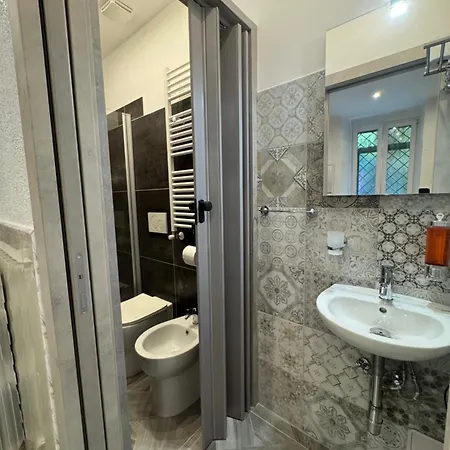 Luxor Eco Casa E Per Vacanze In Centro Piazza Bologna, Colosseo, Piazza Di Spagna, Vaticano, San Pietro, Sapienza, Fontana Di Trevi, Piazza Navona, Trastevere, Tiburtina, Termini, Aeroporto