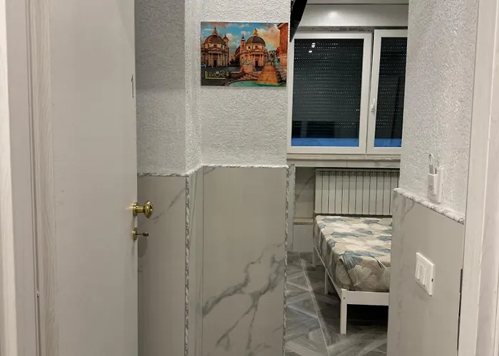 Luxor Eco Casa E Per Vacanze In Centro Piazza Bologna, Colosseo, Piazza Di Spagna, Vaticano, San Pietro, Sapienza, Fontana Di Trevi, Piazza Navona, Trastevere, Tiburtina, Termini, Aeroporto Roma