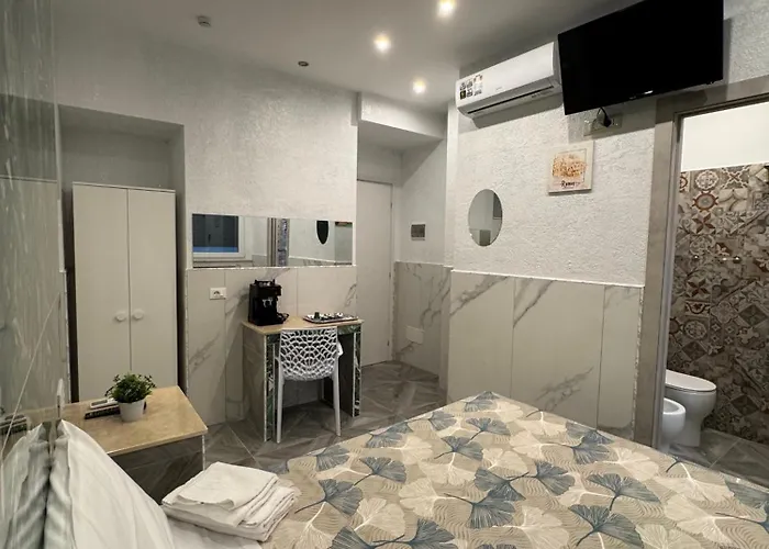 Luxor Eco Casa E Per Vacanze In Centro Piazza Bologna, Colosseo, Piazza Di Spagna, Vaticano, San Pietro, Sapienza, Fontana Di Trevi, Piazza Navona, Trastevere, Tiburtina, Termini, Aeroporto Bed and breakfast Roma