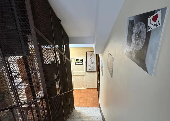 Luxor Eco Casa E Per Vacanze In Centro Piazza Bologna, Colosseo, Piazza Di Spagna, Vaticano, San Pietro, Sapienza, Fontana Di Trevi, Piazza Navona, Trastevere, Tiburtina, Termini, Aeroporto Bed and breakfast Roma