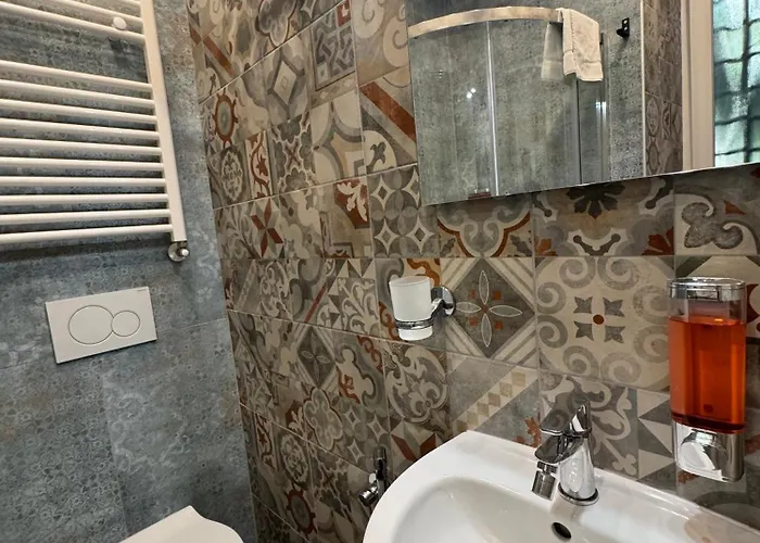 Luxor Eco Casa E Per Vacanze In Centro Piazza Bologna, Colosseo, Piazza Di Spagna, Vaticano, San Pietro, Sapienza, Fontana Di Trevi, Piazza Navona, Trastevere, Tiburtina, Termini, Aeroporto