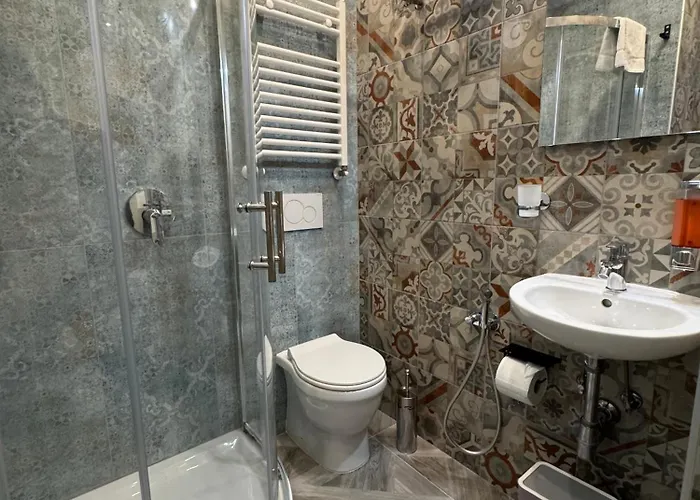 Luxor Eco Casa E Per Vacanze In Centro Piazza Bologna, Colosseo, Piazza Di Spagna, Vaticano, San Pietro, Sapienza, Fontana Di Trevi, Piazza Navona, Trastevere, Tiburtina, Termini, Aeroporto Roma