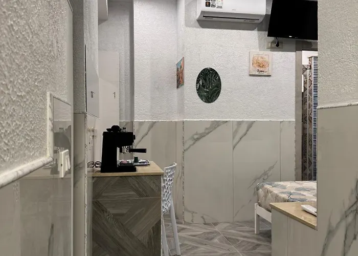 Luxor Eco Casa E Per Vacanze In Centro Piazza Bologna, Colosseo, Piazza Di Spagna, Vaticano, San Pietro, Sapienza, Fontana Di Trevi, Piazza Navona, Trastevere, Tiburtina, Termini, Aeroporto Bed and breakfast