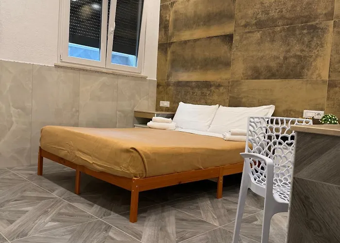 Luxor Eco Casa E Per Vacanze In Centro Piazza Bologna, Colosseo, Piazza Di Spagna, Vaticano, San Pietro, Sapienza, Fontana Di Trevi, Piazza Navona, Trastevere, Tiburtina, Termini, Aeroporto Roma