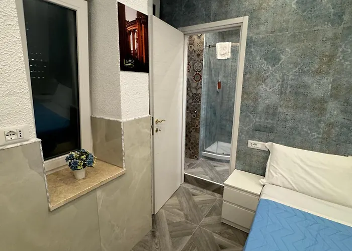 Luxor Eco Casa E Per Vacanze In Centro Piazza Bologna, Colosseo, Piazza Di Spagna, Vaticano, San Pietro, Sapienza, Fontana Di Trevi, Piazza Navona, Trastevere, Tiburtina, Termini, Aeroporto Bed and breakfast