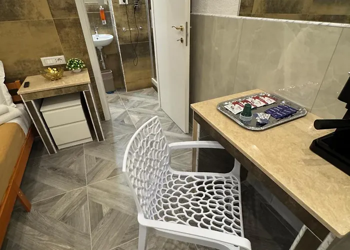 Bed and breakfast Luxor Eco Casa E Per Vacanze In Centro Piazza Bologna, Colosseo, Piazza Di Spagna, Vaticano, San Pietro, Sapienza, Fontana Di Trevi, Piazza Navona, Trastevere, Tiburtina, Termini, Aeroporto Roma