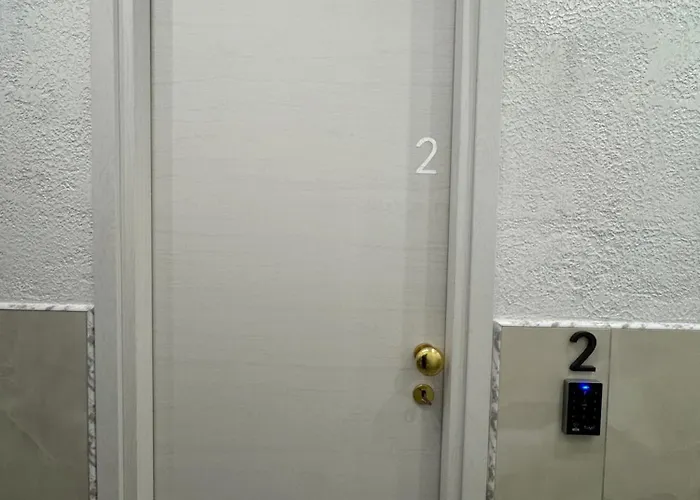 Luxor Eco Casa E Per Vacanze In Centro Piazza Bologna, Colosseo, Piazza Di Spagna, Vaticano, San Pietro, Sapienza, Fontana Di Trevi, Piazza Navona, Trastevere, Tiburtina, Termini, Aeroporto Bed and breakfast