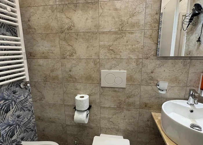 Luxor Eco Casa E Per Vacanze In Centro Piazza Bologna, Colosseo, Piazza Di Spagna, Vaticano, San Pietro, Sapienza, Fontana Di Trevi, Piazza Navona, Trastevere, Tiburtina, Termini, Aeroporto Bed and breakfast 4*