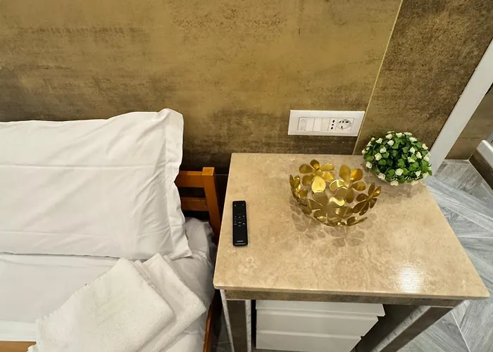 Luxor Eco Casa E Per Vacanze In Centro Piazza Bologna, Colosseo, Piazza Di Spagna, Vaticano, San Pietro, Sapienza, Fontana Di Trevi, Piazza Navona, Trastevere, Tiburtina, Termini, Aeroporto 4*