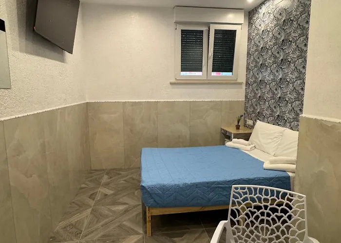 Luxor Eco Casa E Per Vacanze In Centro Piazza Bologna, Colosseo, Piazza Di Spagna, Vaticano, San Pietro, Sapienza, Fontana Di Trevi, Piazza Navona, Trastevere, Tiburtina, Termini, Aeroporto 4* Roma