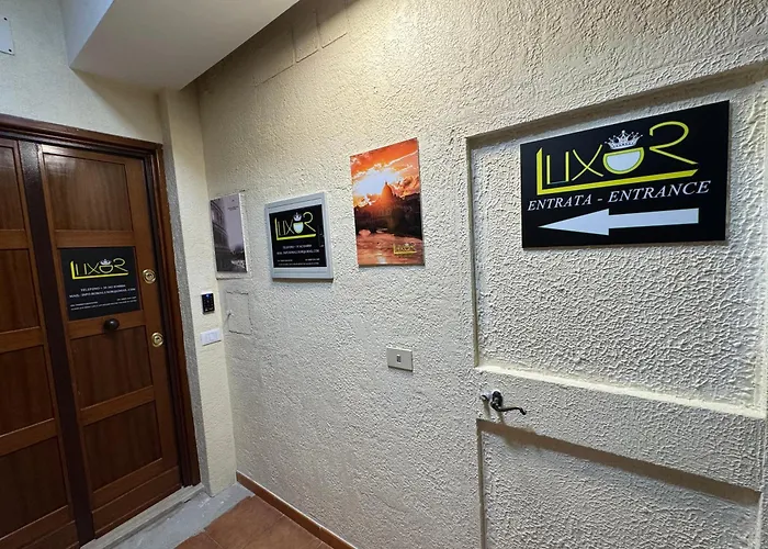 Luxor Eco Casa E Per Vacanze In Centro Piazza Bologna, Colosseo, Piazza Di Spagna, Vaticano, San Pietro, Sapienza, Fontana Di Trevi, Piazza Navona, Trastevere, Tiburtina, Termini, Aeroporto Bed and breakfast Roma