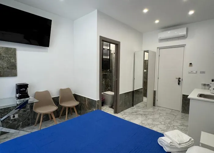 Luxor Eco Casa E Per Vacanze In Centro Piazza Bologna, Colosseo, Piazza Di Spagna, Vaticano, San Pietro, Sapienza, Fontana Di Trevi, Piazza Navona, Trastevere, Tiburtina, Termini, Aeroporto Couette-café Rome