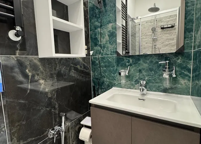 Luxor Eco Casa E Per Vacanze In Centro Piazza Bologna, Colosseo, Piazza Di Spagna, Vaticano, San Pietro, Sapienza, Fontana Di Trevi, Piazza Navona, Trastevere, Tiburtina, Termini, Aeroporto Rome