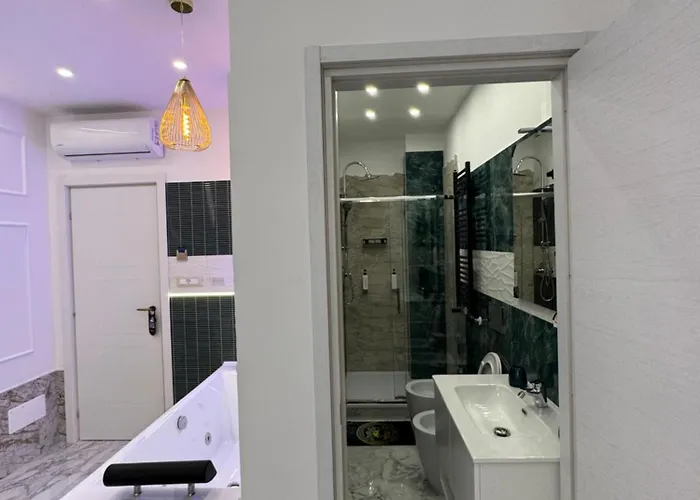 Couette-café Luxor Eco Casa E Per Vacanze In Centro Piazza Bologna, Colosseo, Piazza Di Spagna, Vaticano, San Pietro, Sapienza, Fontana Di Trevi, Piazza Navona, Trastevere, Tiburtina, Termini, Aeroporto 4*