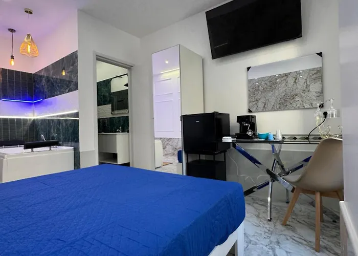 Luxor Eco Casa E Per Vacanze In Centro Piazza Bologna, Colosseo, Piazza Di Spagna, Vaticano, San Pietro, Sapienza, Fontana Di Trevi, Piazza Navona, Trastevere, Tiburtina, Termini, Aeroporto Couette-café