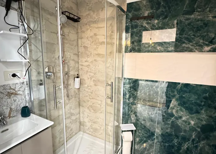 Couette-café Luxor Eco Casa E Per Vacanze In Centro Piazza Bologna, Colosseo, Piazza Di Spagna, Vaticano, San Pietro, Sapienza, Fontana Di Trevi, Piazza Navona, Trastevere, Tiburtina, Termini, Aeroporto 4*